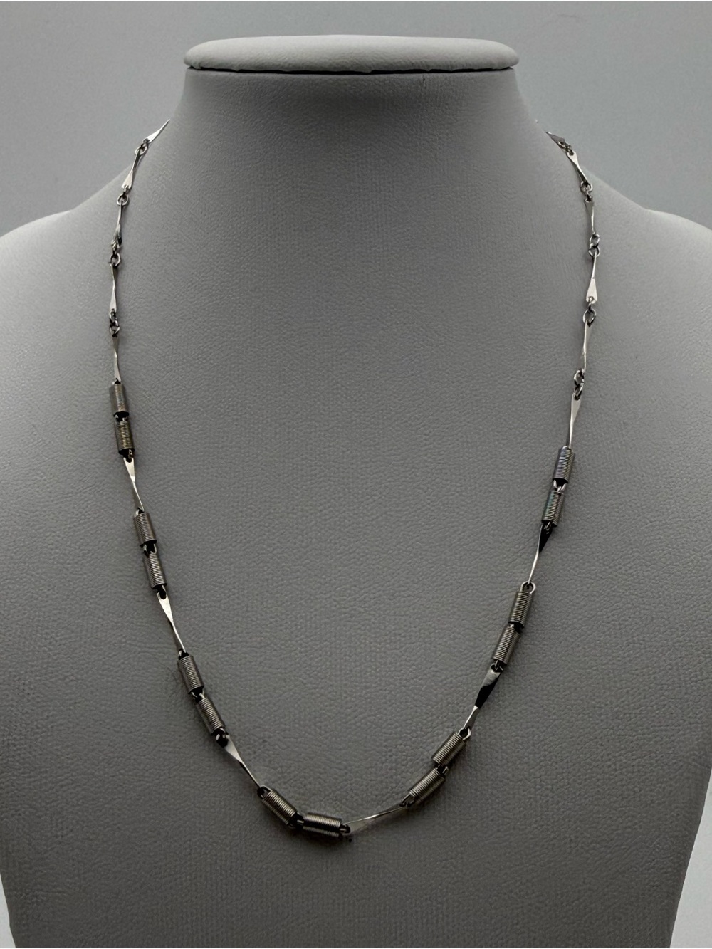 Silver Tone Barrel Link Necklace - Women Jewelry